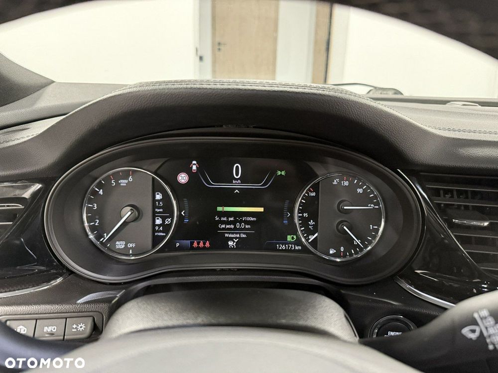 Opel Insignia - 36