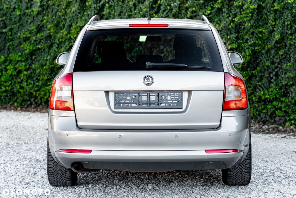 Skoda Octavia 1.6 - 8