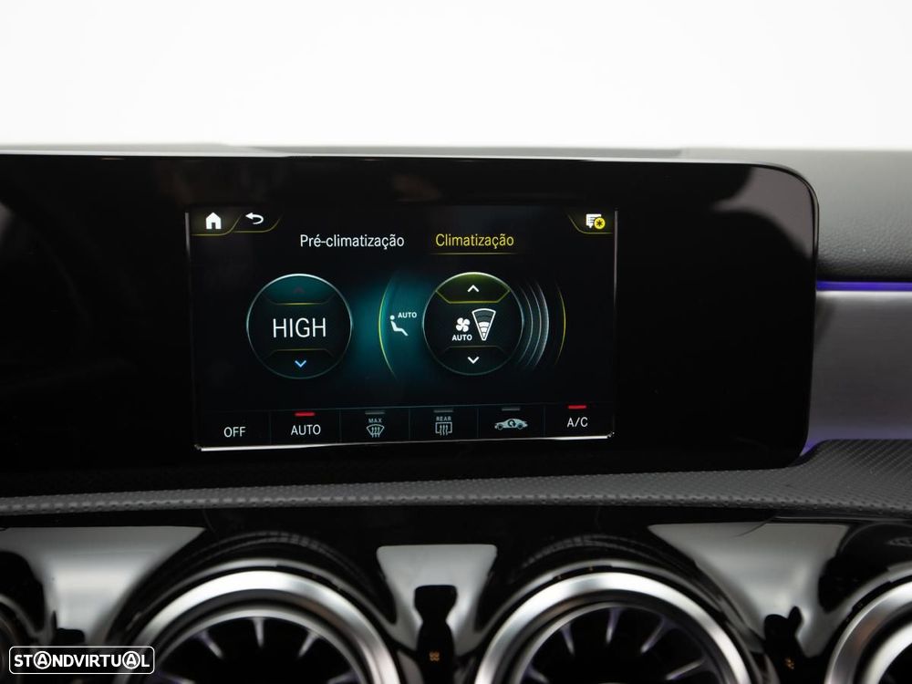 Mercedes-Benz A 250 Limousine e 8G-DCT - 36