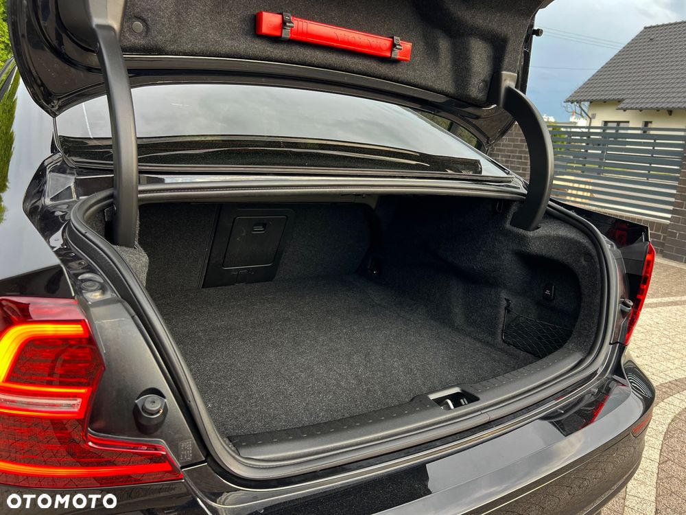 Volvo S60 B4 B R-Design - 26