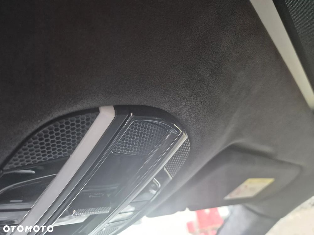 Porsche Cayenne - 18