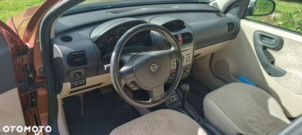 Opel Corsa 1.4 16V Elegance - 9