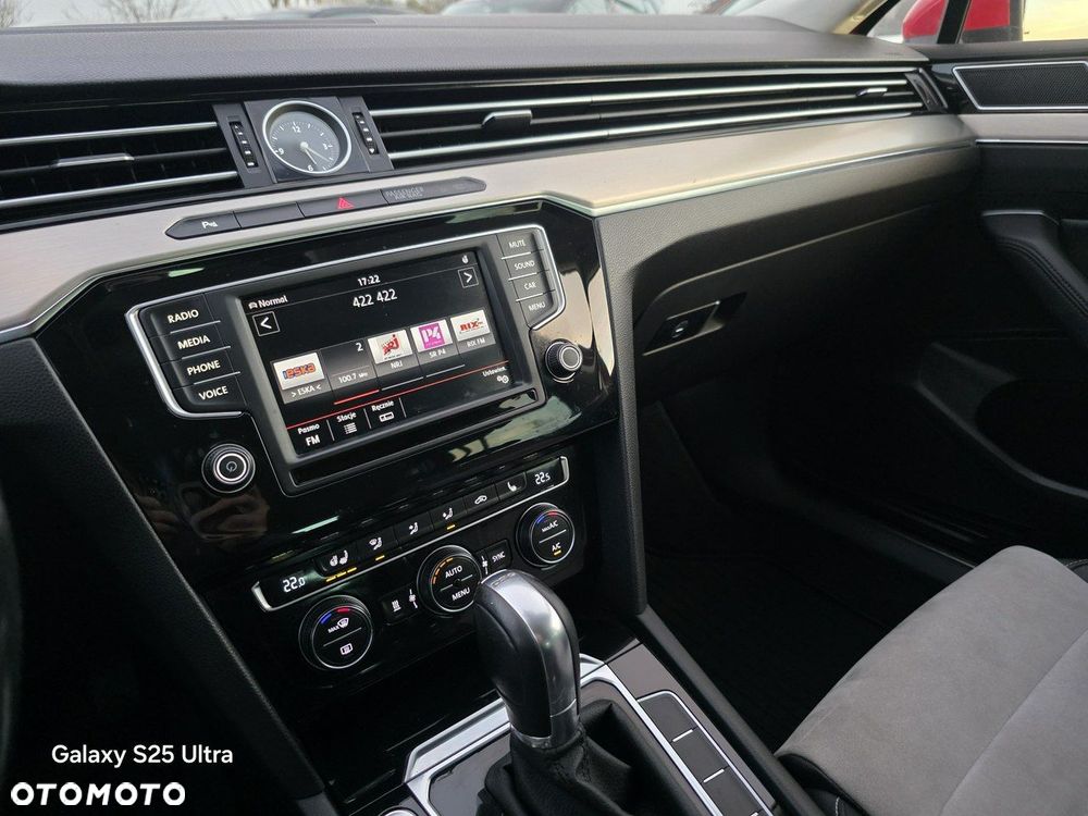 Volkswagen Passat - 36