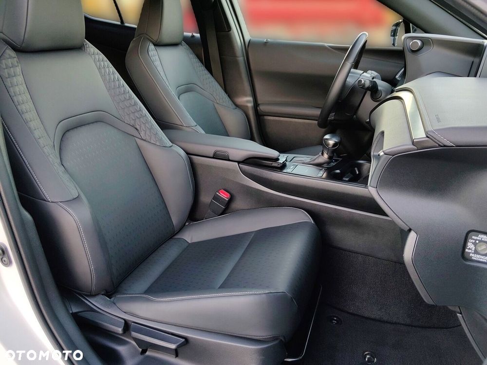 Lexus UX 250h GPF F Impression 2WD - 13