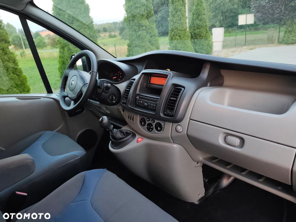 Renault Trafic - 12