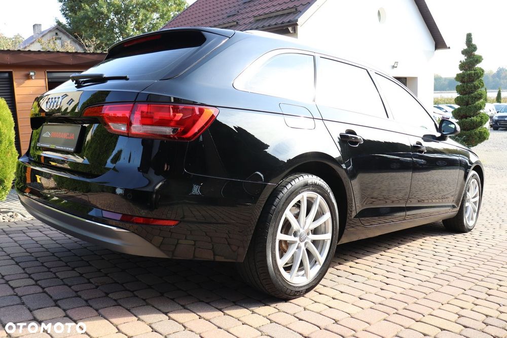Audi A4 Avant 2.0 TDI DPF Ambiente - 32