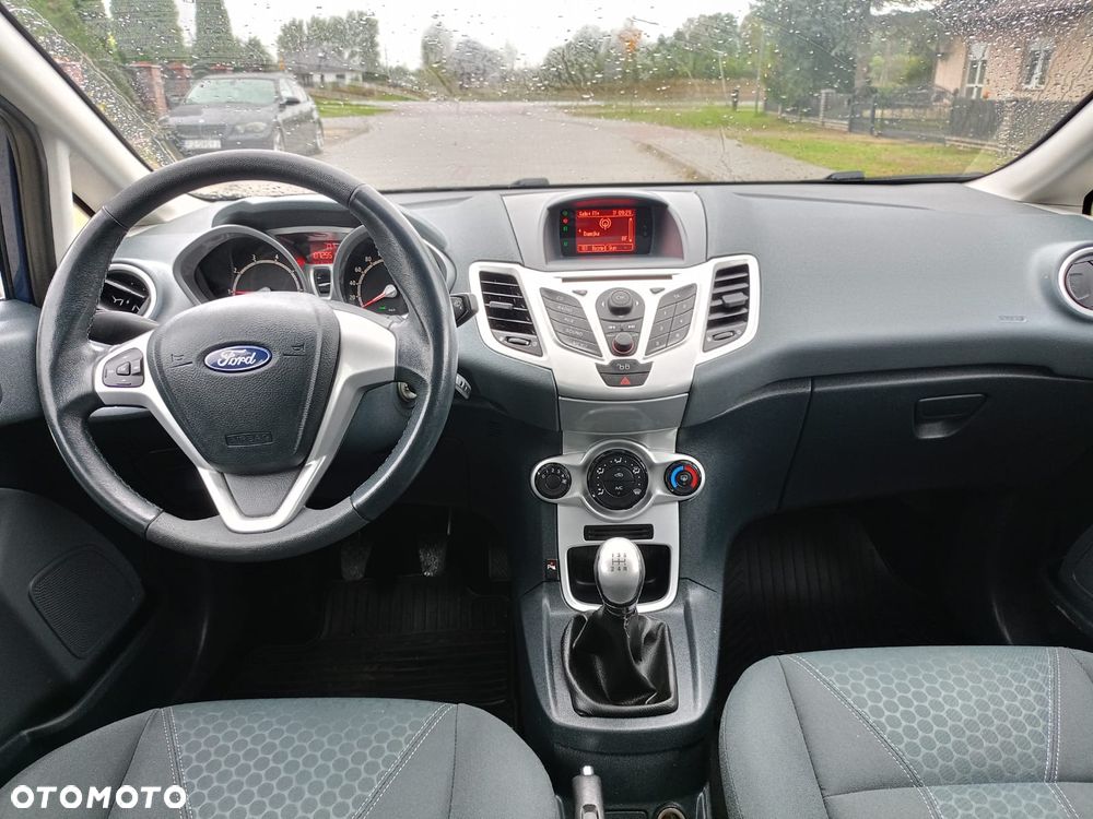 Ford Fiesta - 10