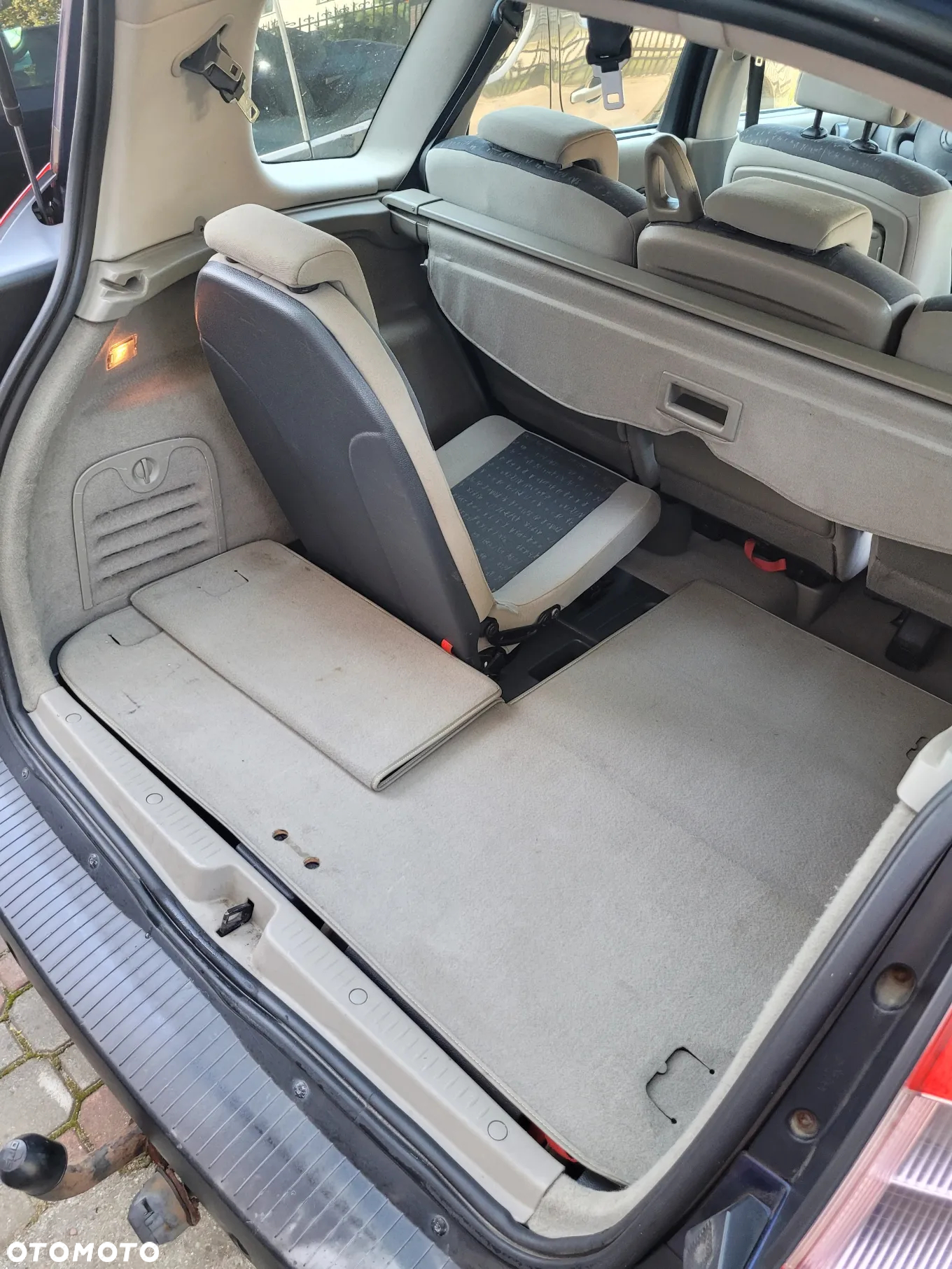 Renault Grand Scenic - 10