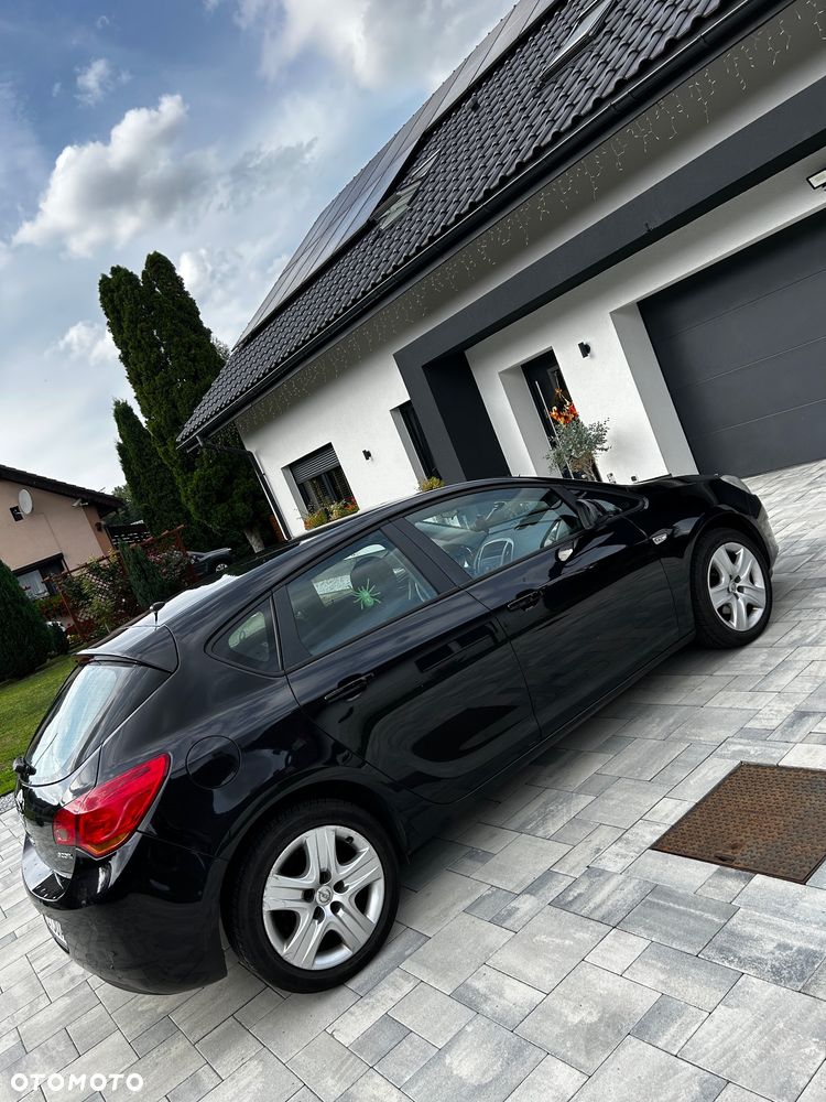 Opel Astra 1.4 - 7