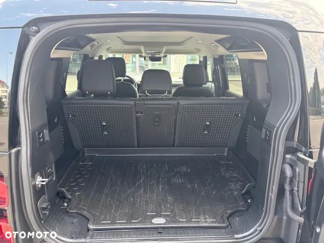 Land Rover Defender - 19
