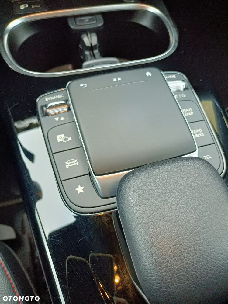 Mercedes-Benz CLA 200 7G-DCT AMG Line - 4