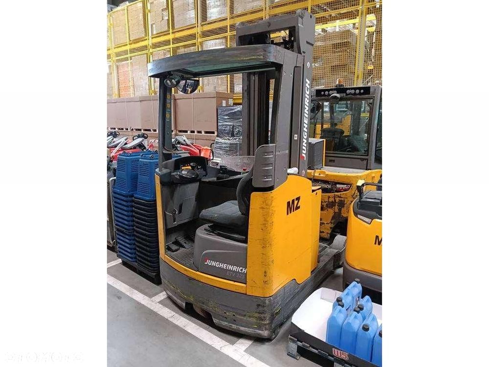 Jungheinrich ETV 325 - 1