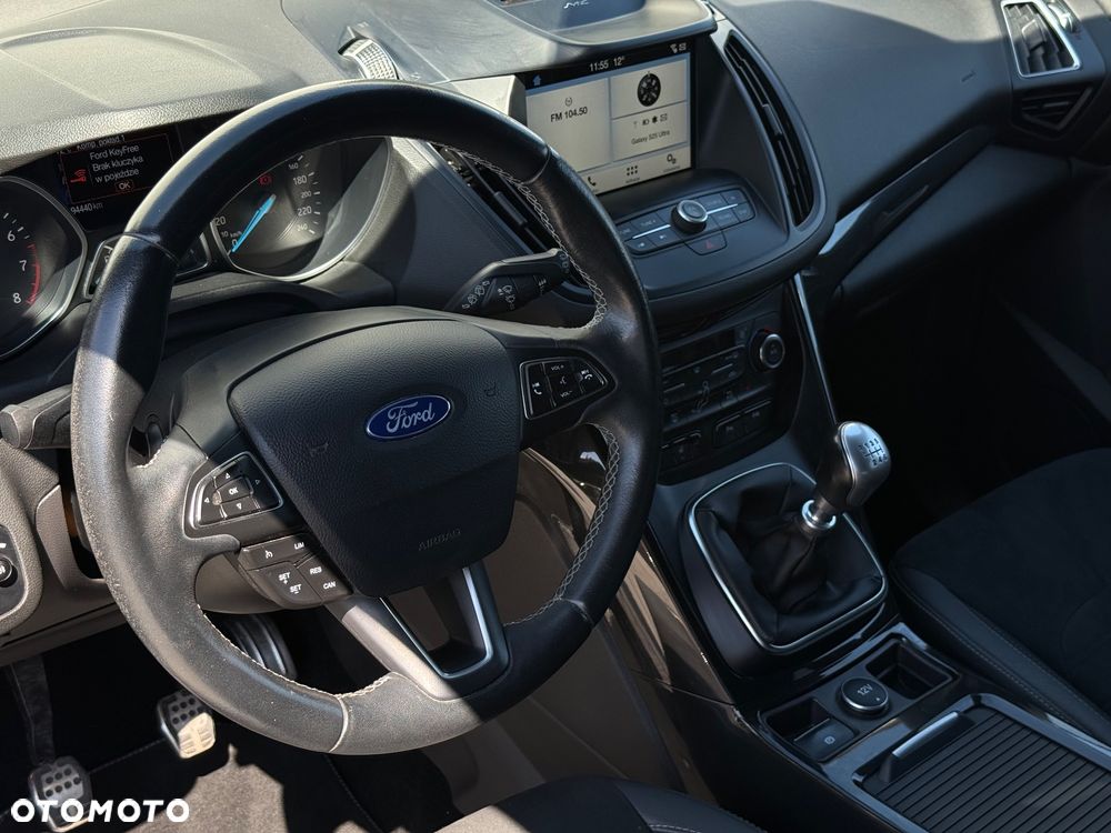 Ford Kuga 1.5 EcoBoost 2x4 ST-Line - 13