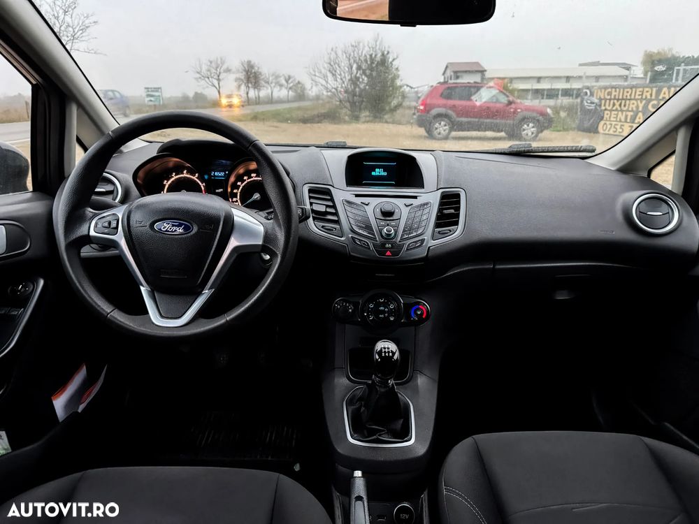 Ford Fiesta - 12