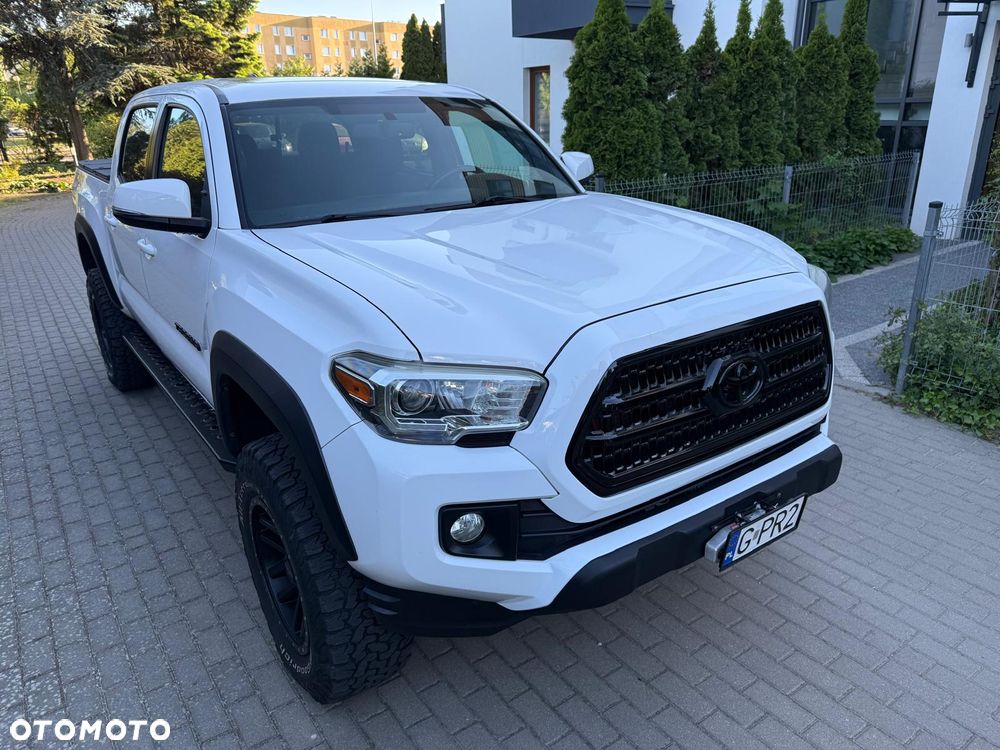 Toyota Tacoma - 18