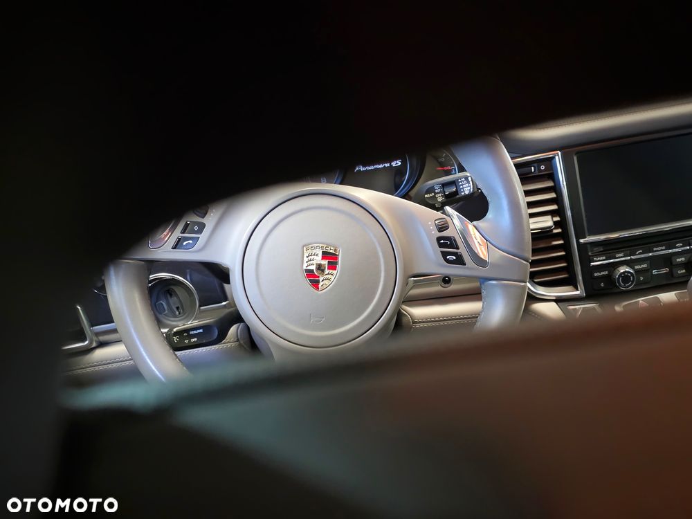 Porsche Panamera 4S PDK - 23