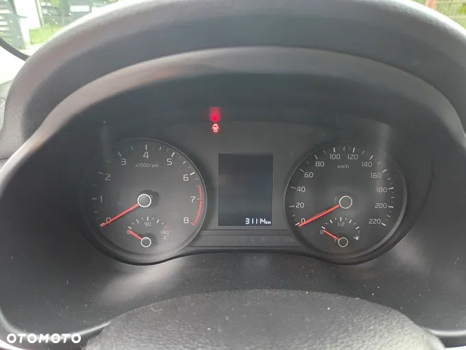 Kia Rio - 12