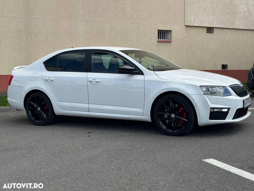 Skoda Octavia 2.0 TDI DSG RS - 4