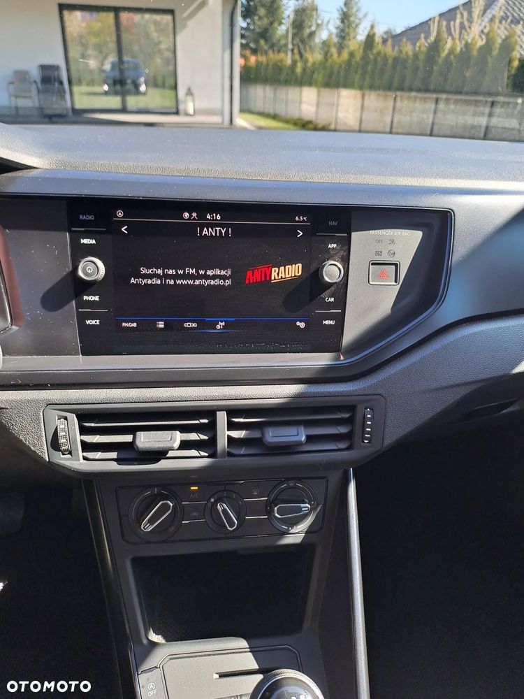 Volkswagen Polo 1.0 ACTIVE - 18