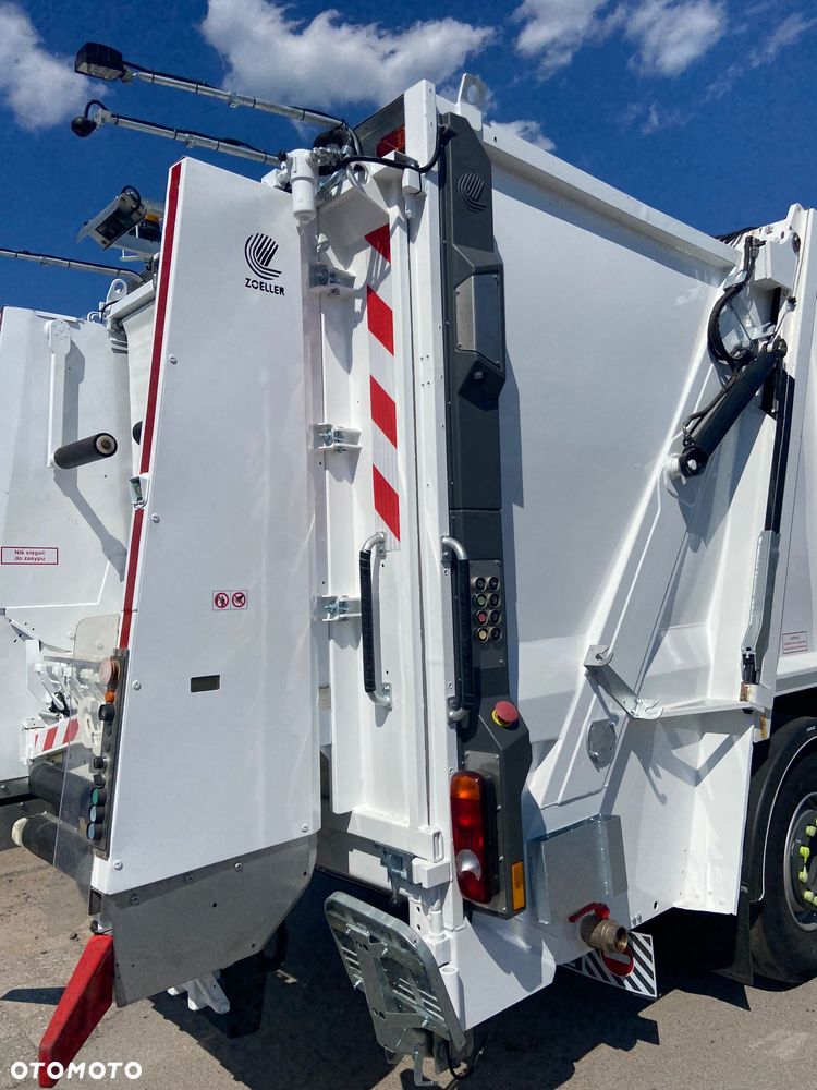 DAF CF 300 - 11