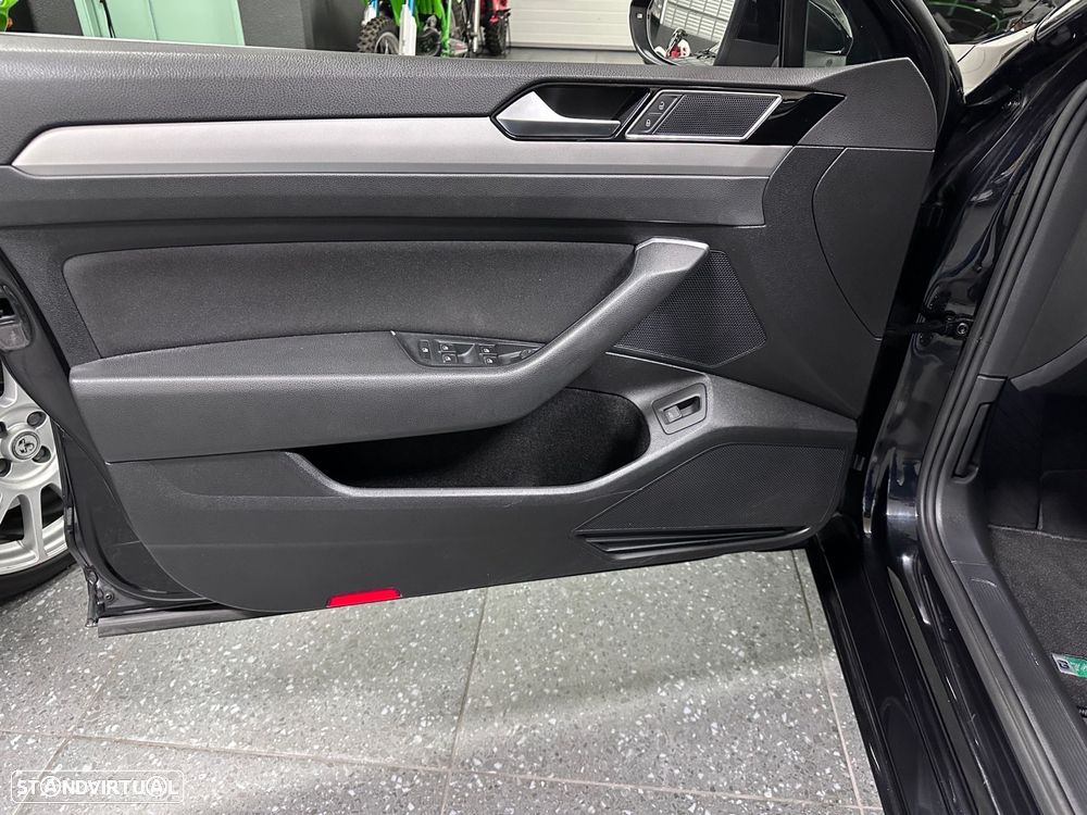 VW Passat Variant 2.0 TDi Confortline DSG - 7