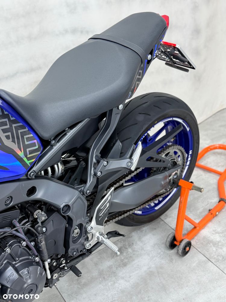 Yamaha MT - 28