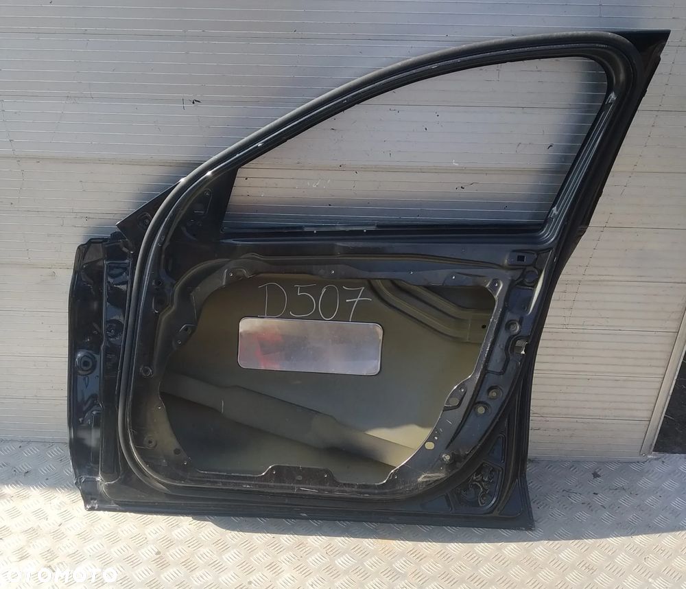 D507 Mercedes C-klasa w205 PRAWE DRZWI PRZÓD - 4