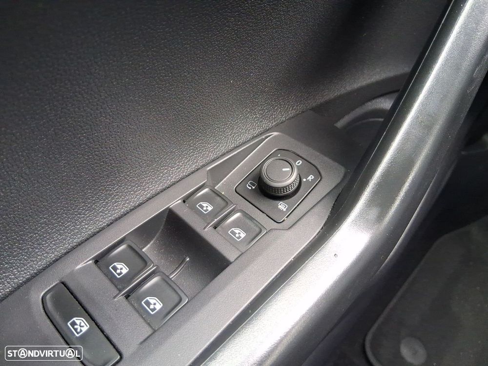 VW Taigo 1.0 TSI Urban - 14