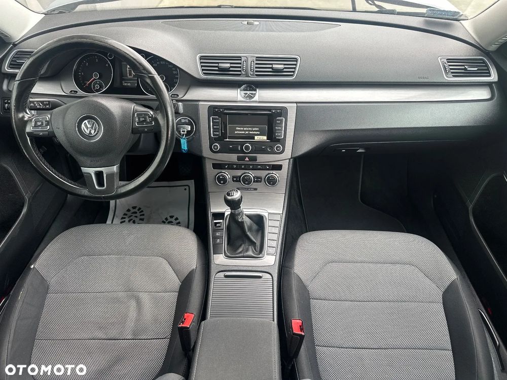 Volkswagen Passat 2.0 Blue TDI SCR Comfortline - 17