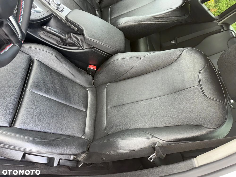 BMW Seria 3 318d M Sport - 17