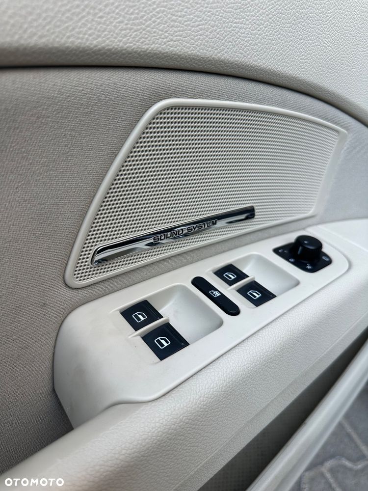 Skoda Superb 1.8 TSI Elegance DSG - 34