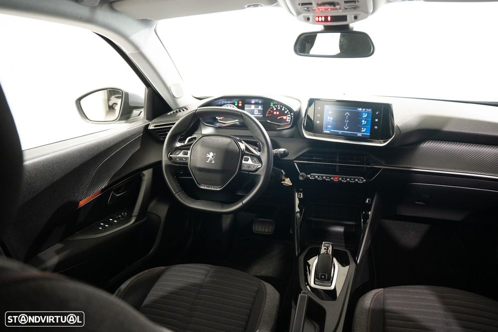 Peugeot 2008 1.2 PureTech Active EAT8 - 10