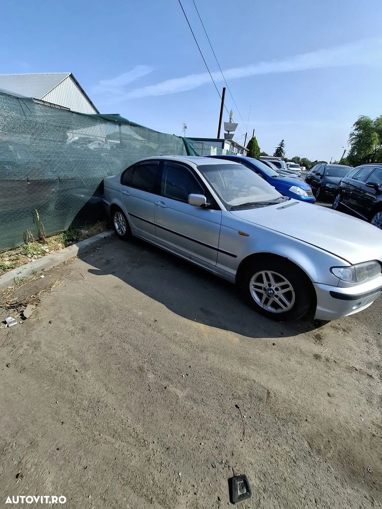 Dezmembrez BMW E46 318D - 3