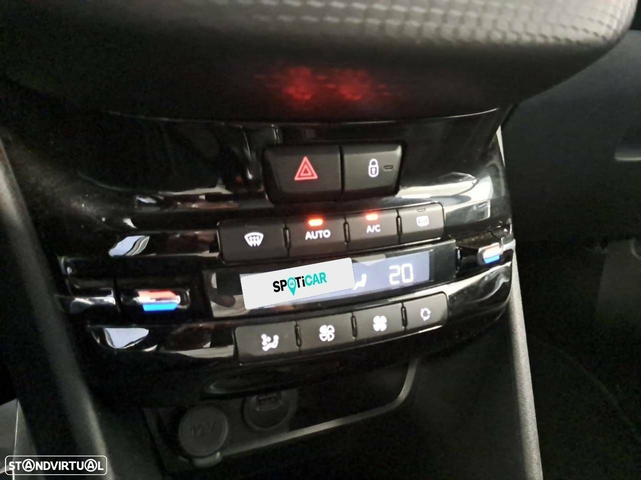 Peugeot 2008 1.2 PureTech Allure - 21