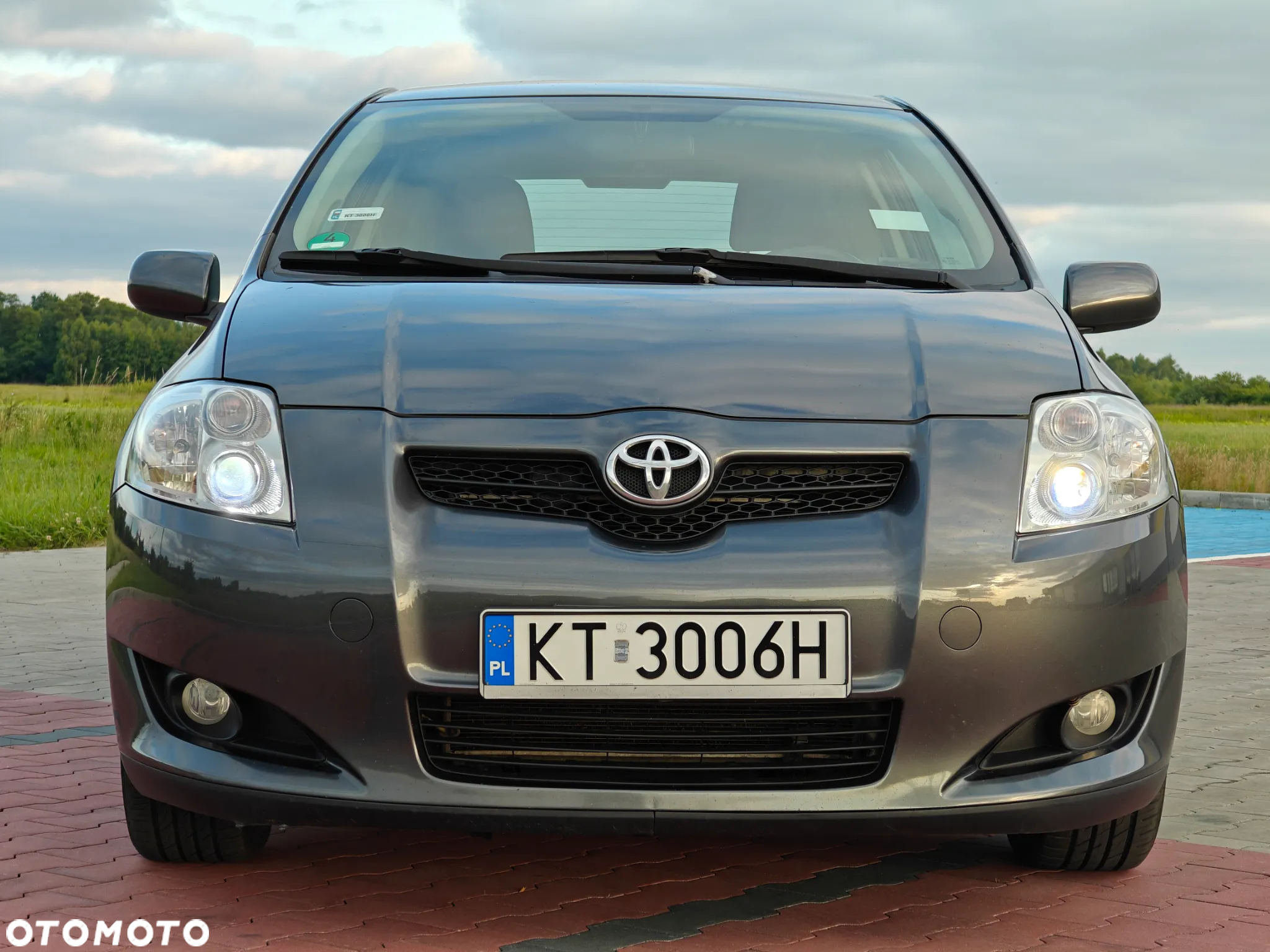 Toyota Auris - 2