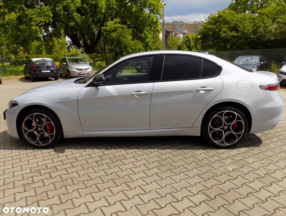 Alfa Romeo Giulia - 6