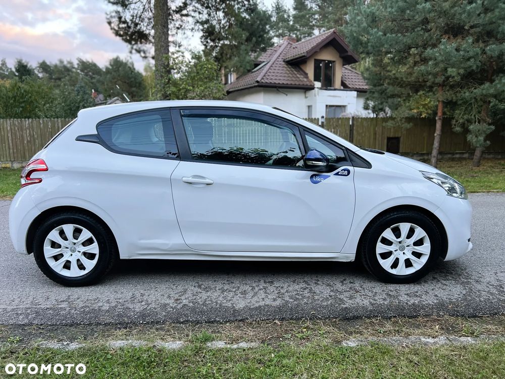 Peugeot 208 - 29