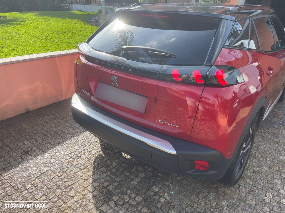 Peugeot e-2008 GT Pack - 4
