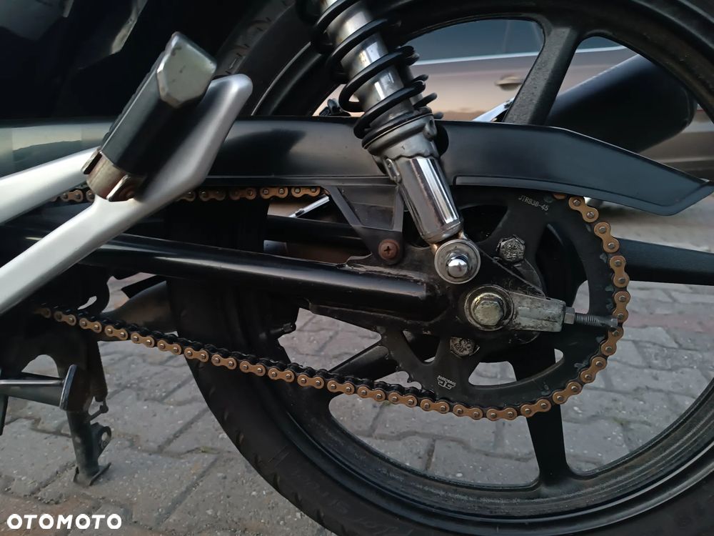 Yamaha YBR - 4