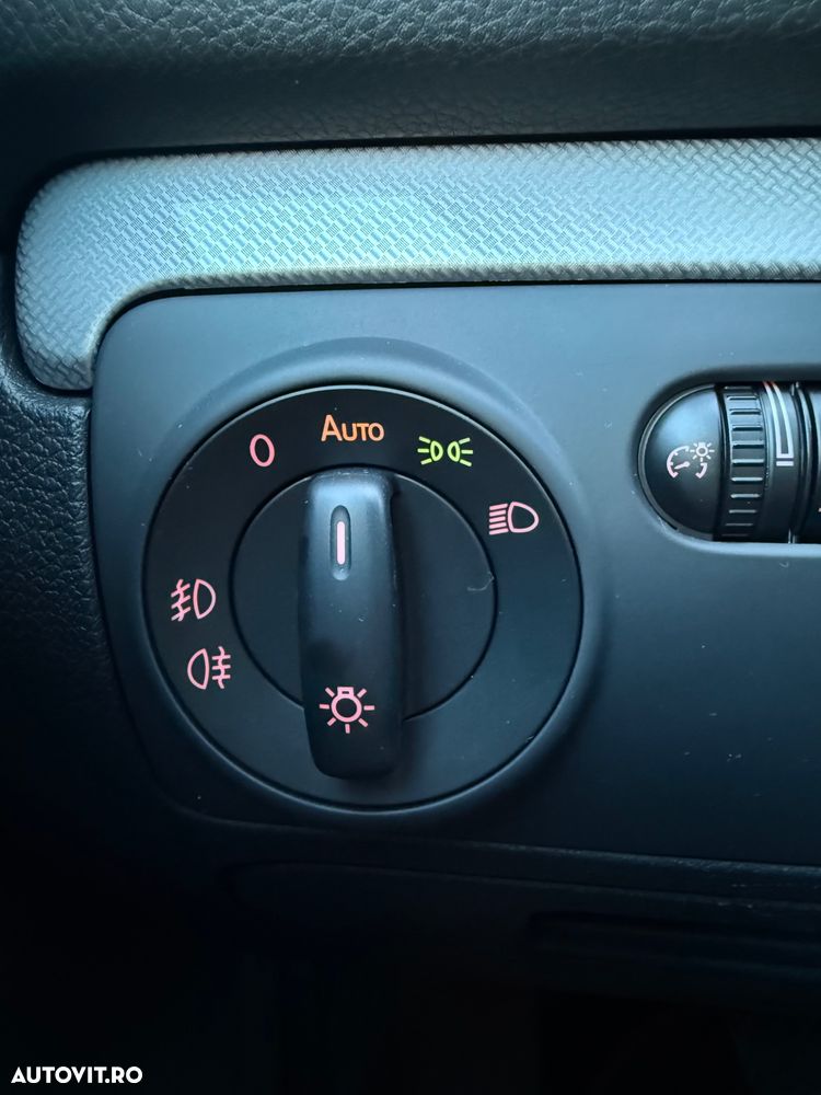 Volkswagen Golf 1.6 TDI DPF MATCH - 18