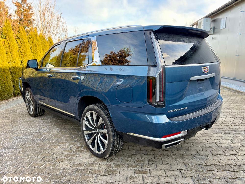 Cadillac Escalade - 8
