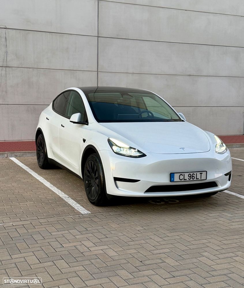 Tesla Model Y Long-Range RWD - 5