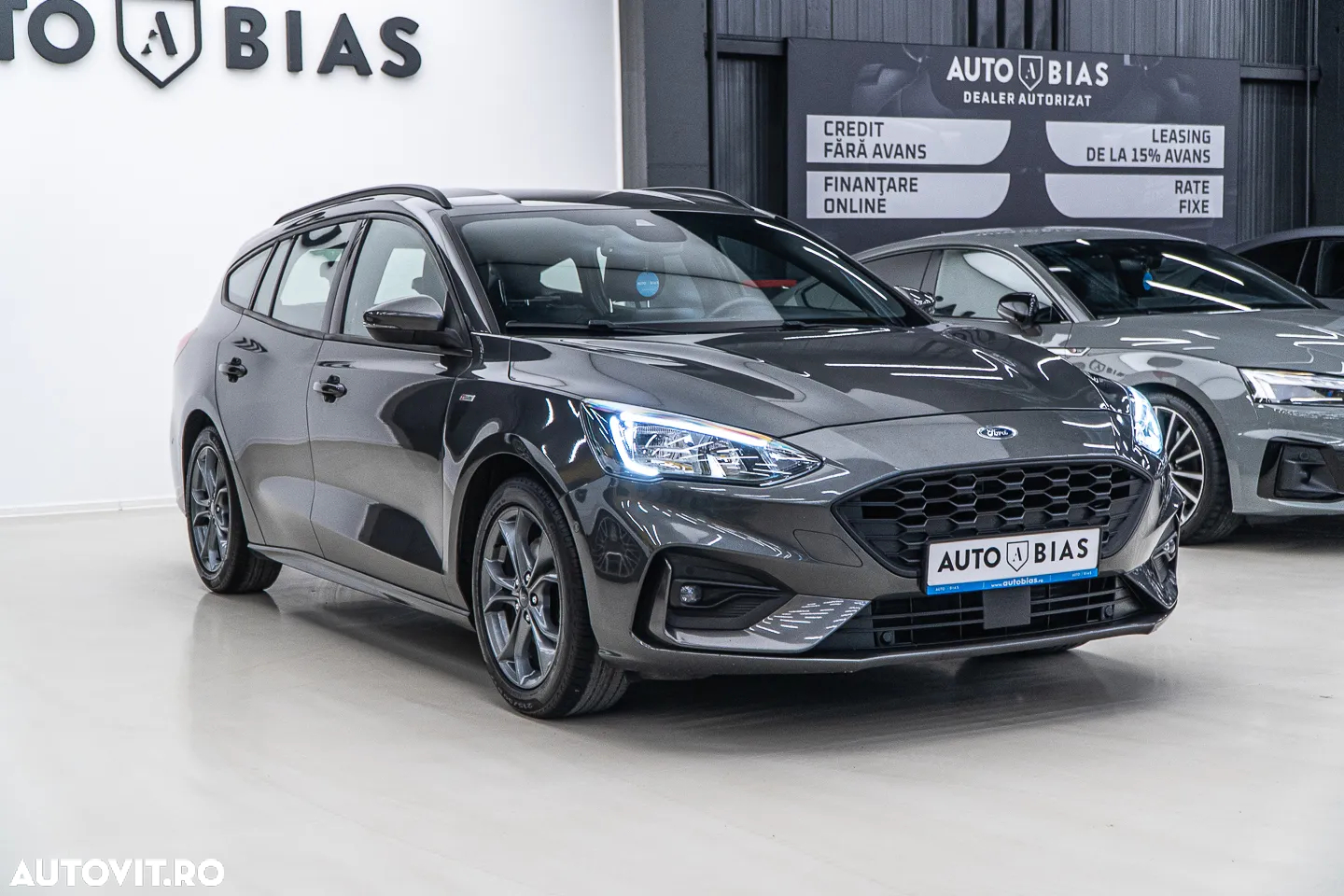 Ford Focus Turnier 1.0 EcoBoost Start-Stopp-System ST-LINE X - 3