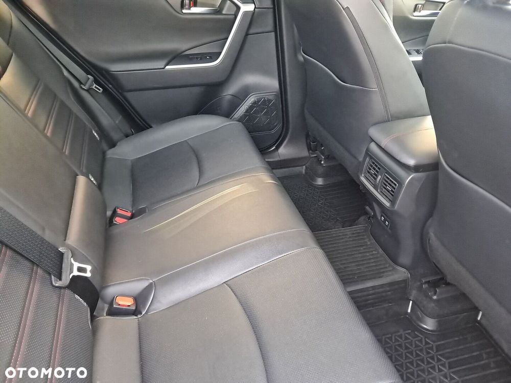 Toyota RAV4 - 11