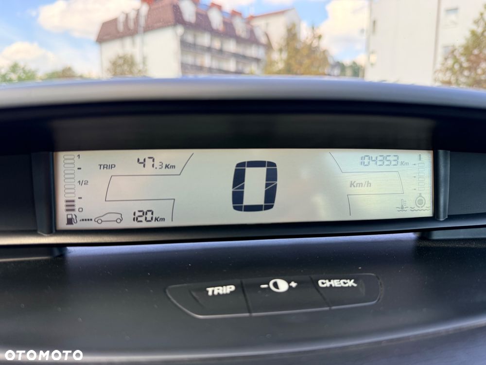 Citroën C4 2.0 16V VTR Plus - 38