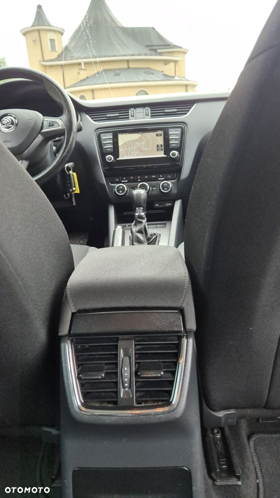 Skoda Octavia 1.4 TSI DSG Ambition - 34