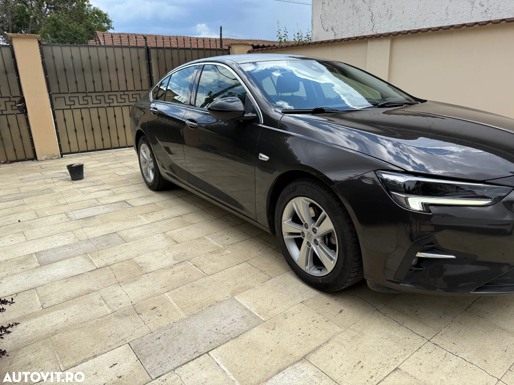 Opel Insignia Grand Sport 2.0 Start/Stop Aut. Elegance - 2