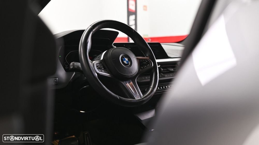 BMW 116 d Pack Desportivo M Auto - 44