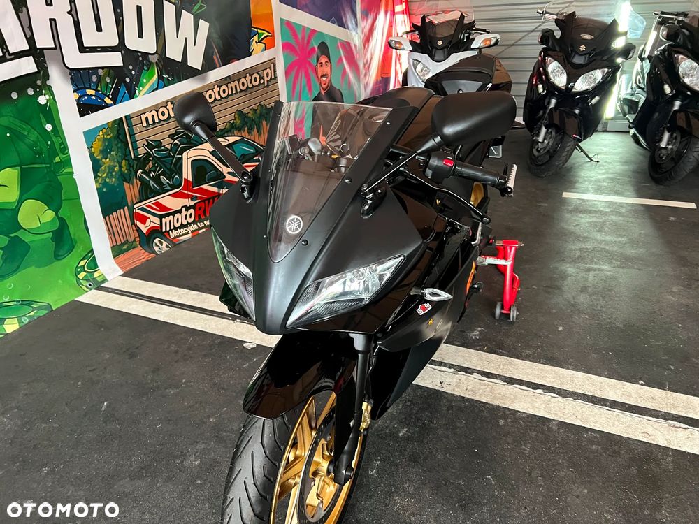 Yamaha YZF - 16