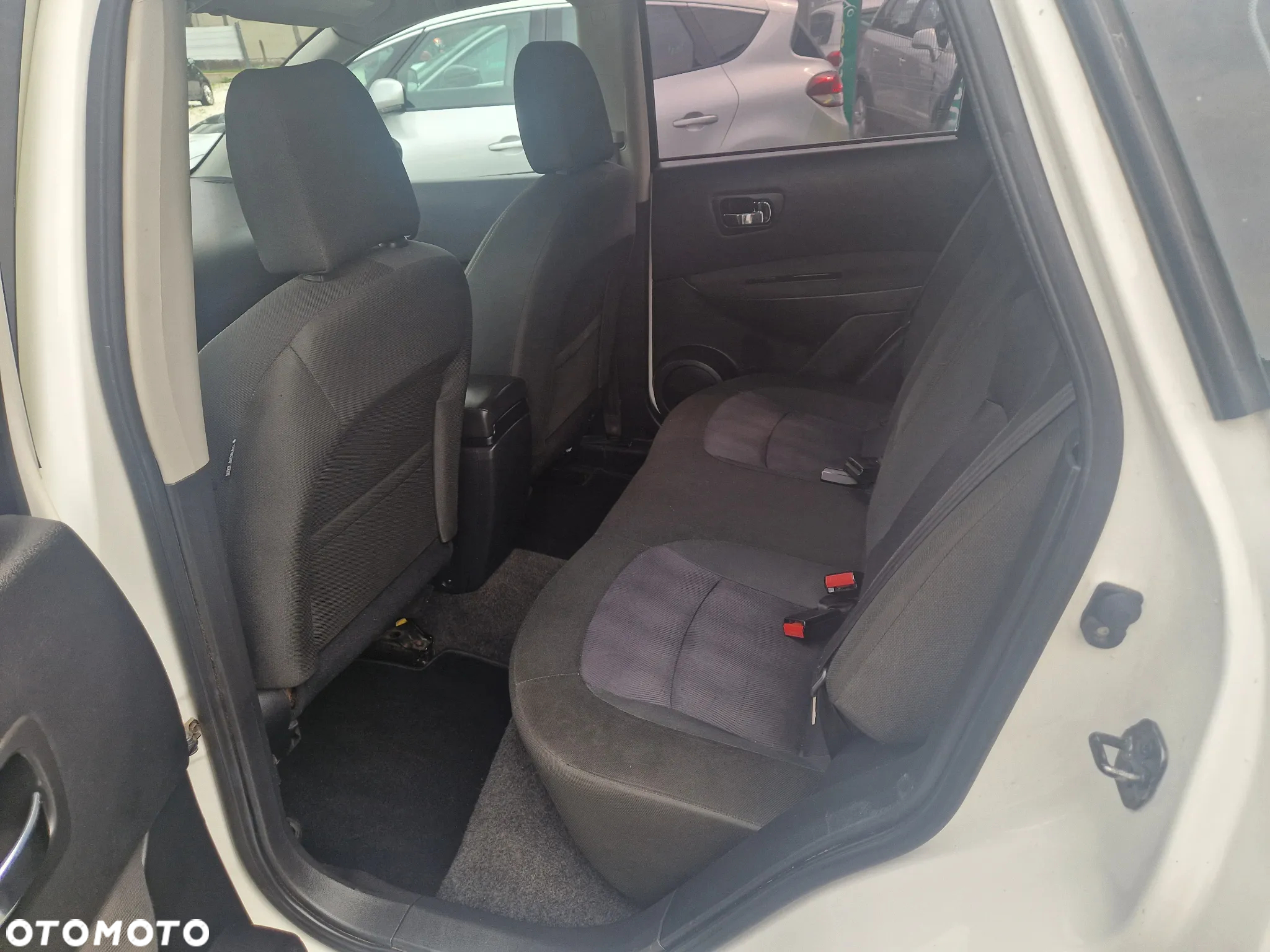 Nissan Qashqai 1.6 DCi 4x4 Black Edition EU6 - 12